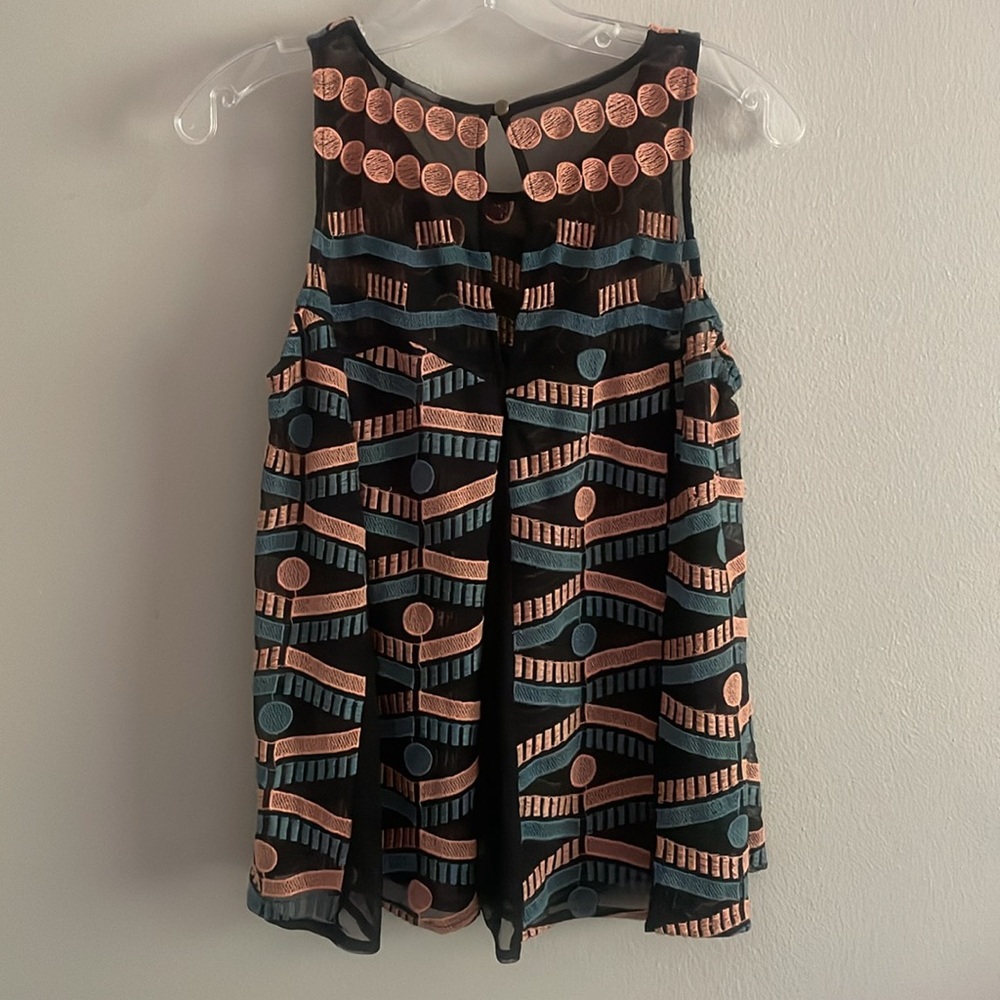 Anthropologie Sleeveless Akemi and Kin Kalila Embroidered Top Size Small - Picture 5 of 9